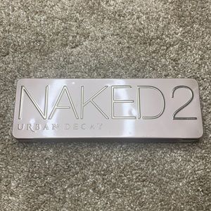 Urban Decay Naked 2 eyeshadow palette